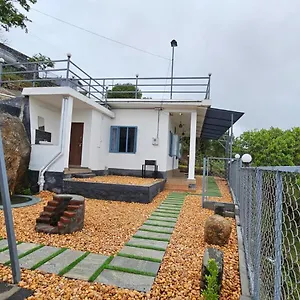 The Lobo's Holiday home