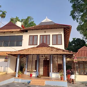 Stayberries River Rock Athirapilly Villa